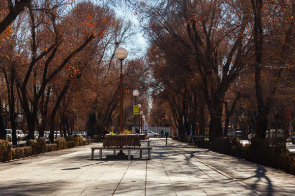 سیری در خیابان چهارباغ عباسی اصفهان